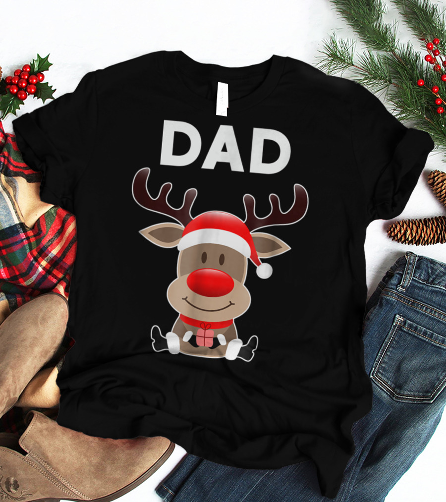 Dad Christmas Reindeer With Santa Hat And Gift T-Shirt