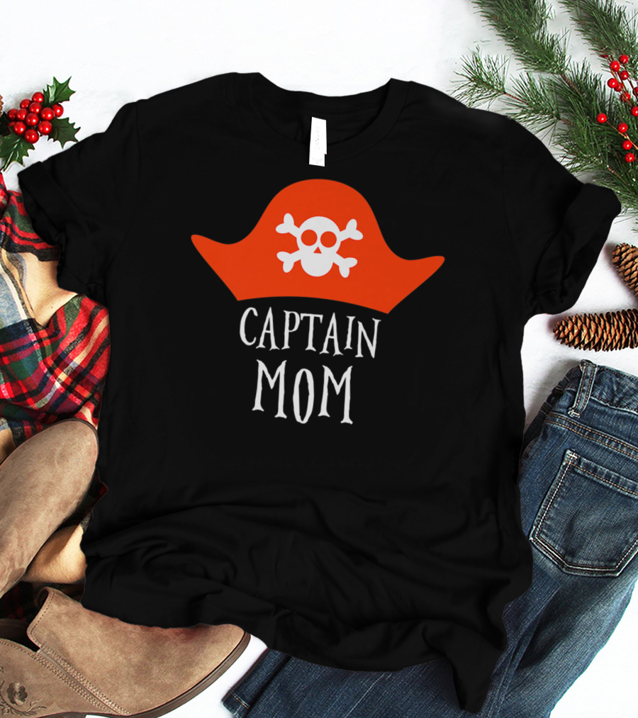 Captain Mom Pirate Skull Halloween Costume 84 T-Shirt