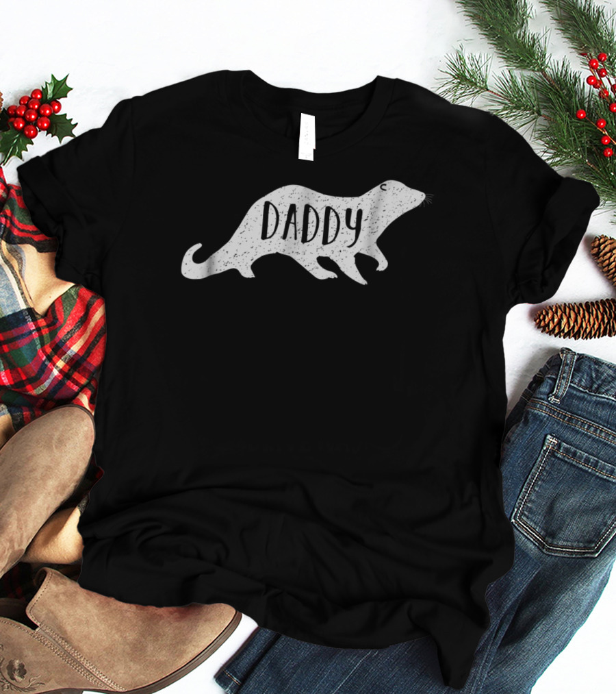 Vintage Daddy Otter Mom Tees26 T-Shirt