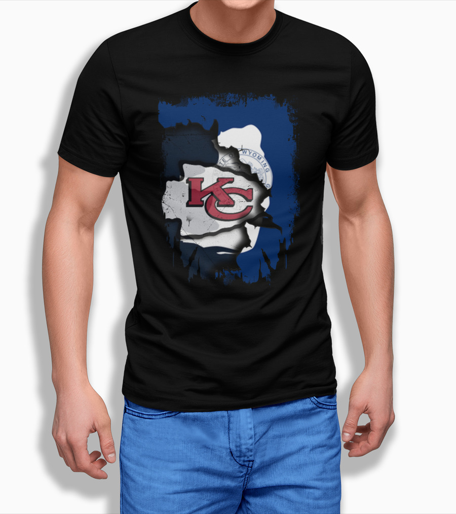 Wyoming State Seal Combined With KC Chiefs T-Shirt