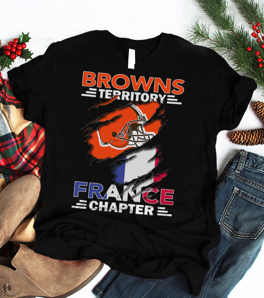 Browns Territory France Chapter Helmet And Flag T-Shirt