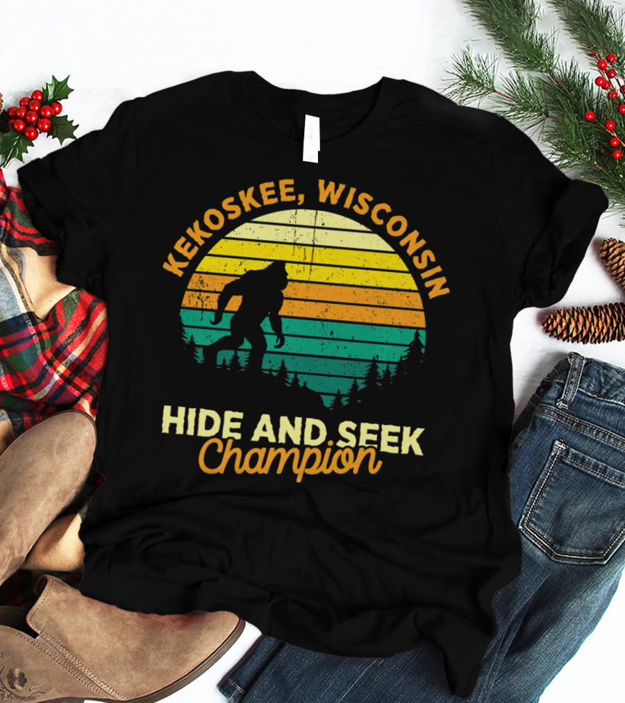 Kekoskee Wisconsin Bigfoot Hide And Seek Champion Retro T-Shirt
