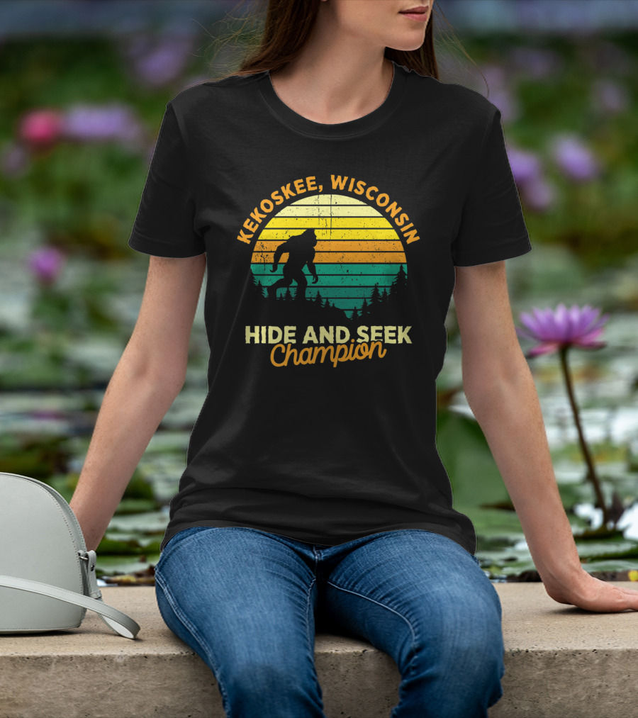 Kekoskee Wisconsin Bigfoot Hide And Seek Champion Retro T-Shirt