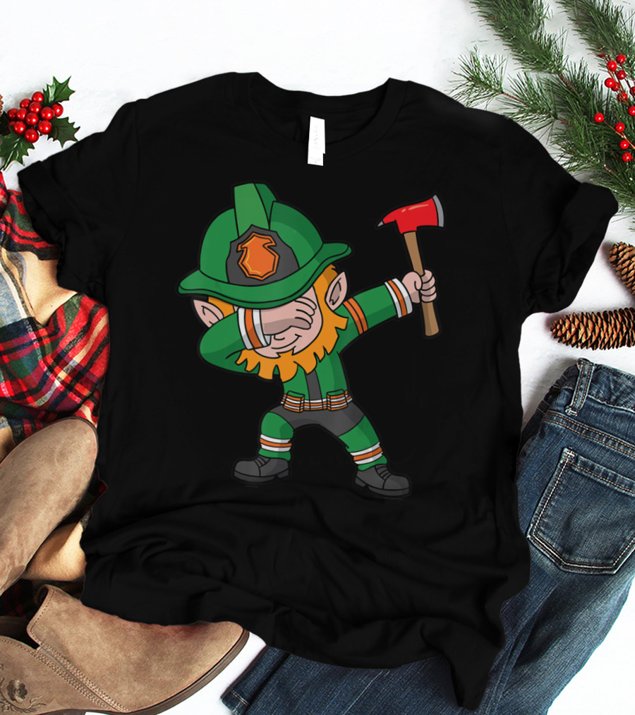 St Patricks Day Leprechaun Firefighter Dabbing With Axe T-Shirt