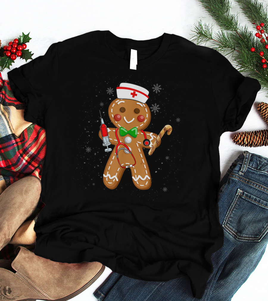 Gingerbread Nurse With Syringe And Stethoscope Christmas Holiday Fun T-Shirt