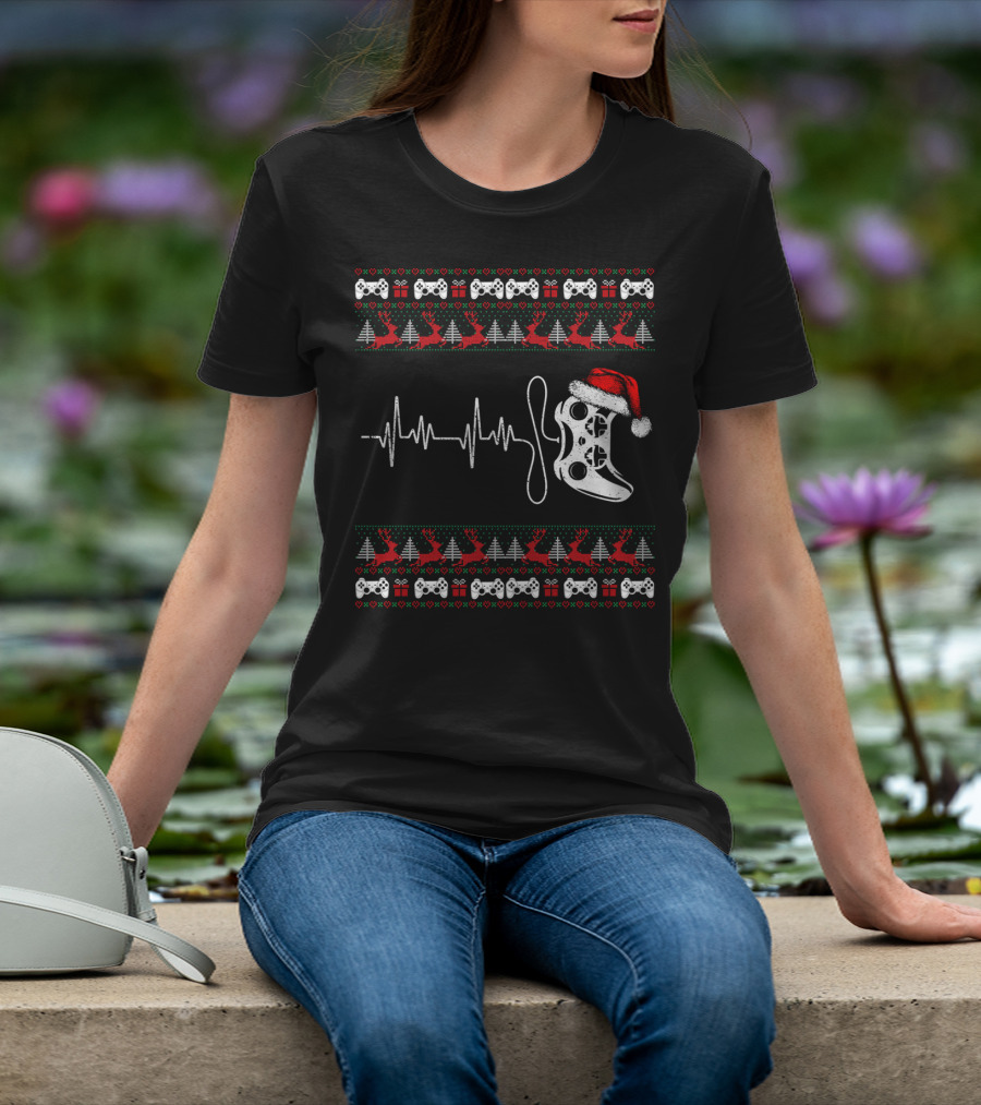 Gamer Heartbeat Christmas Controller Santa Hat Trees Reindeer T-Shirt