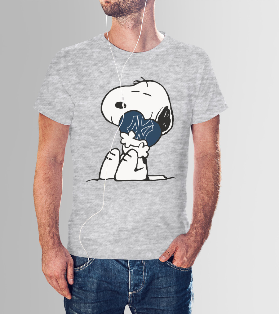 Snoopy Hugging New York Yankees Iconic Baseball Symbol T-Shirt