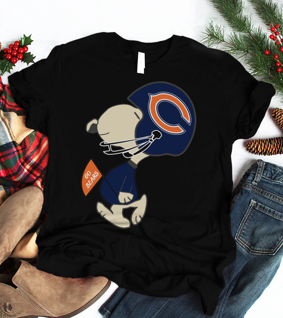 Chicago Bears Go Bears Peanuts Snoopy Football Helmet T-Shirt