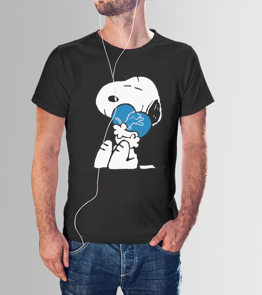 Detroit Lions Snoopy Hugging T-Shirt