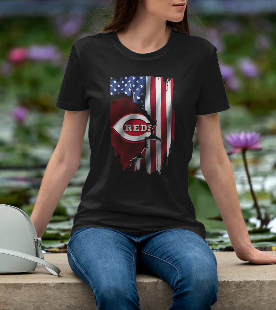Cincinnati Reds American Flag Iconic Logo T-Shirt