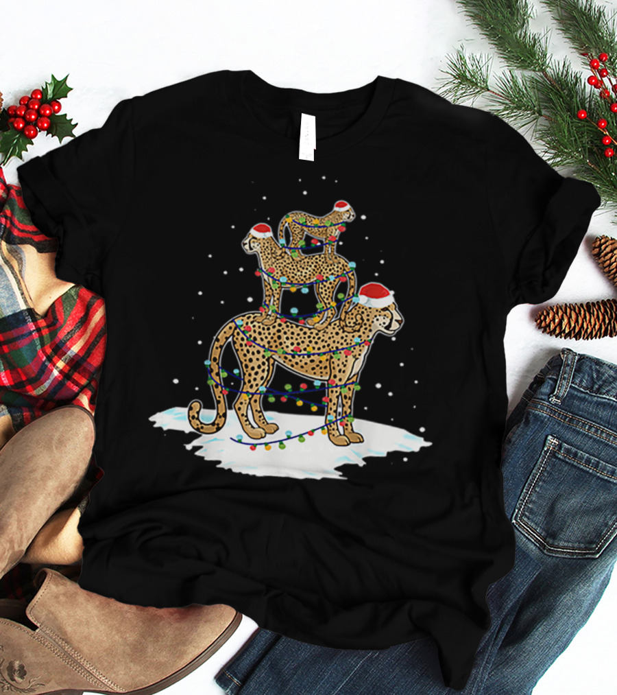 Cheetah Santa Christmas Tree With Festive Lights And Snowflakes T-Shirt