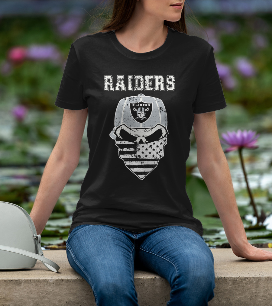 RAIDERS SKULL BANDANA AMERICAN FLAG HAT T-Shirt