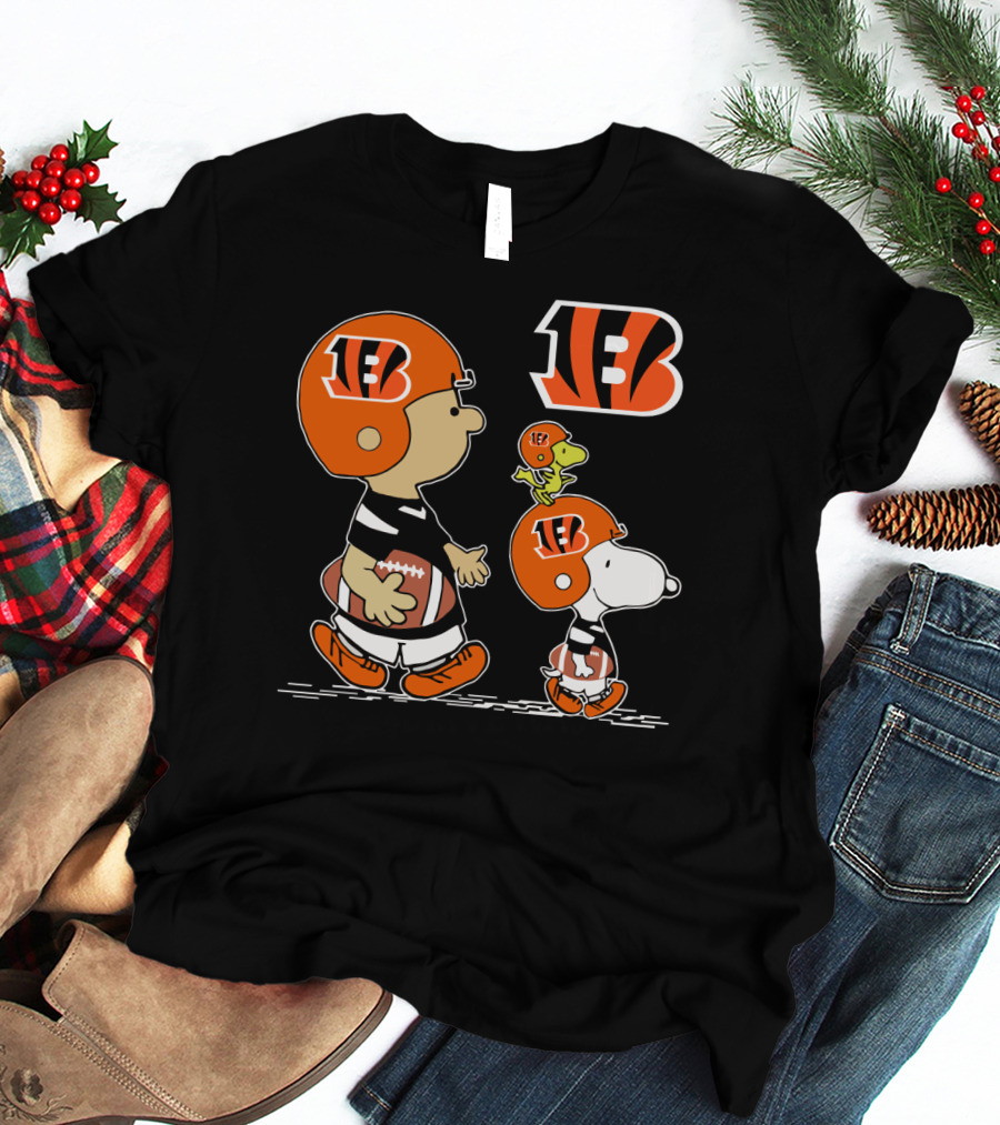 Bengals Snoopy Woodstock Football Gear With Helmet Peanuts Charlie Brown T-Shirt
