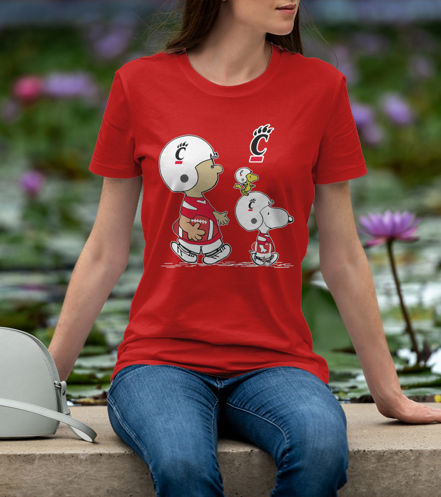 Cincinnati Bearcats Football Snoopy And Woodstock Game Day T-Shirt
