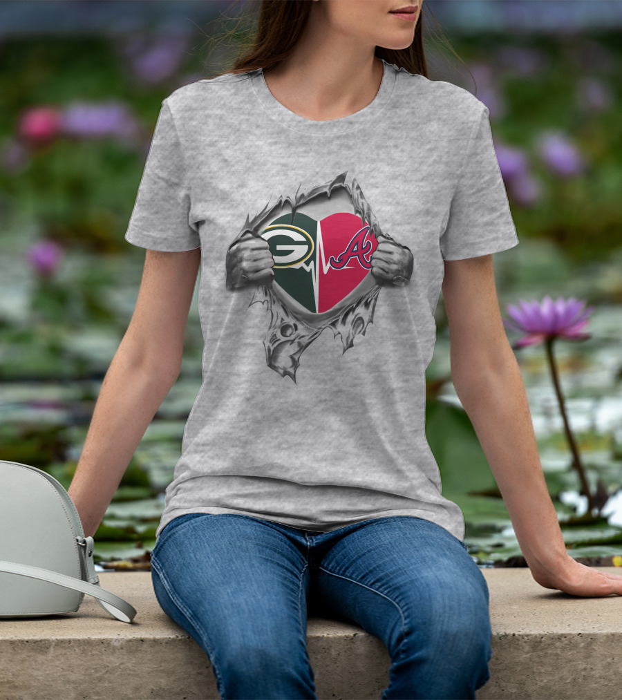 Green Bay Packers Atlanta Braves Heart Symbol Hands T-Shirt