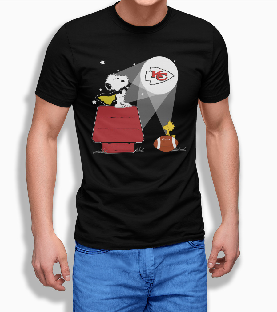 Snoopy And Woodstock Kansas City Chiefs Football Scene T-Shirt