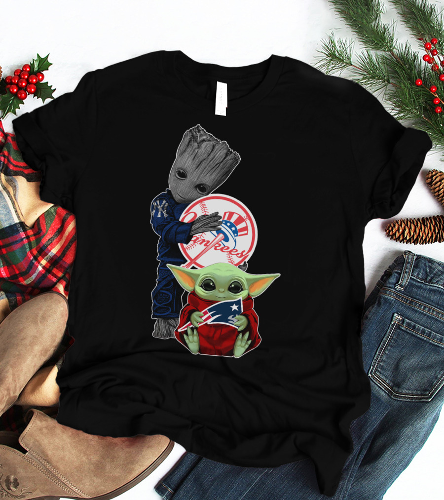 Yankees Logo Baby Yoda And Groot Holding Baseball T-Shirt