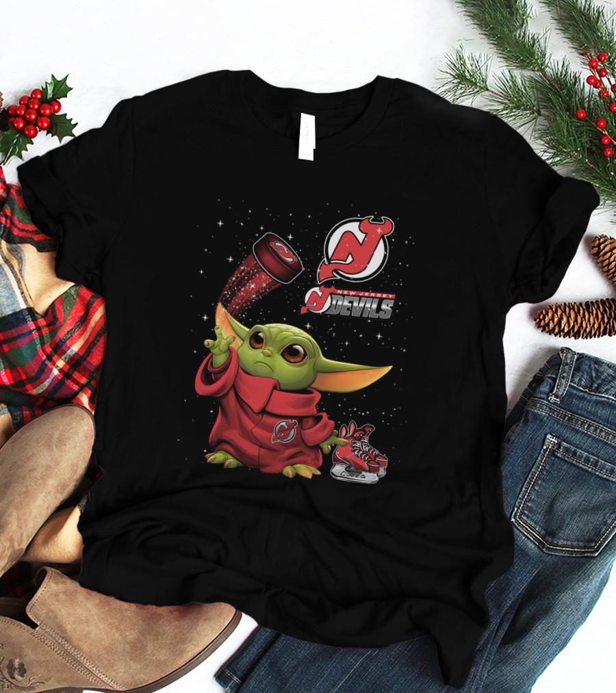 Baby Yoda With New Jersey Devils Hockey Elements T-Shirt