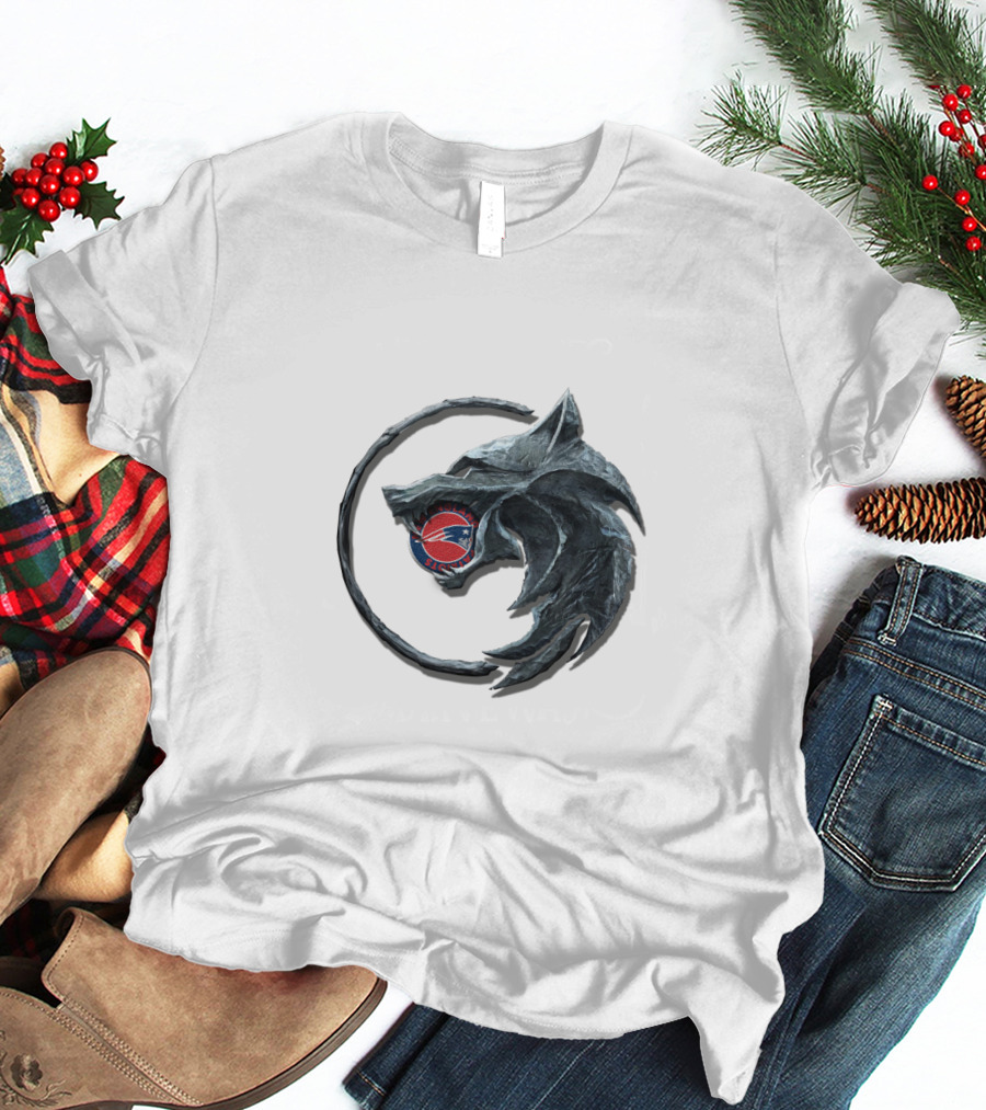 Cht1Twnfl1021 New England Patriots Wolf T-Shirt