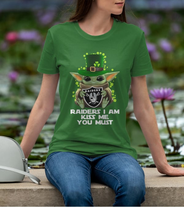 Raiders I Am Kiss Me You Must St. Patrick's Day Baby Yoda Raiders T-Shirt