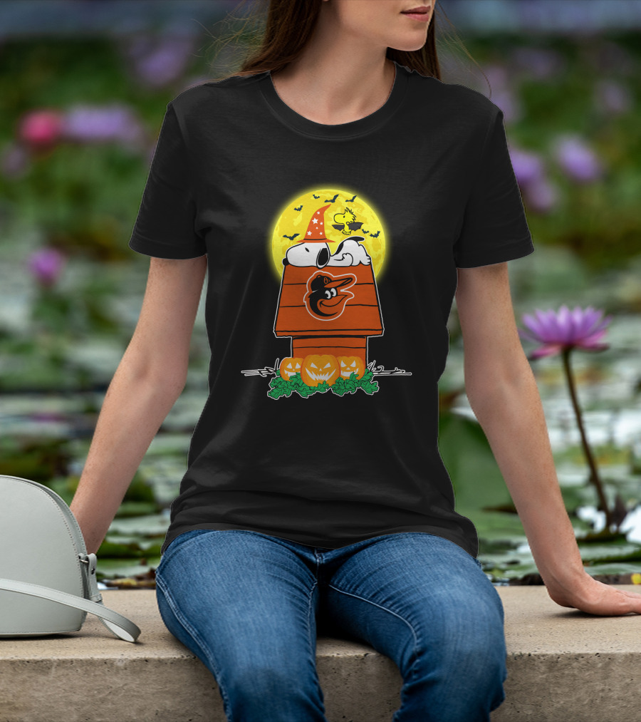 Baltimore Orioles Snoopy Woodstock Pumpkins Full Moon Halloween T-Shirt