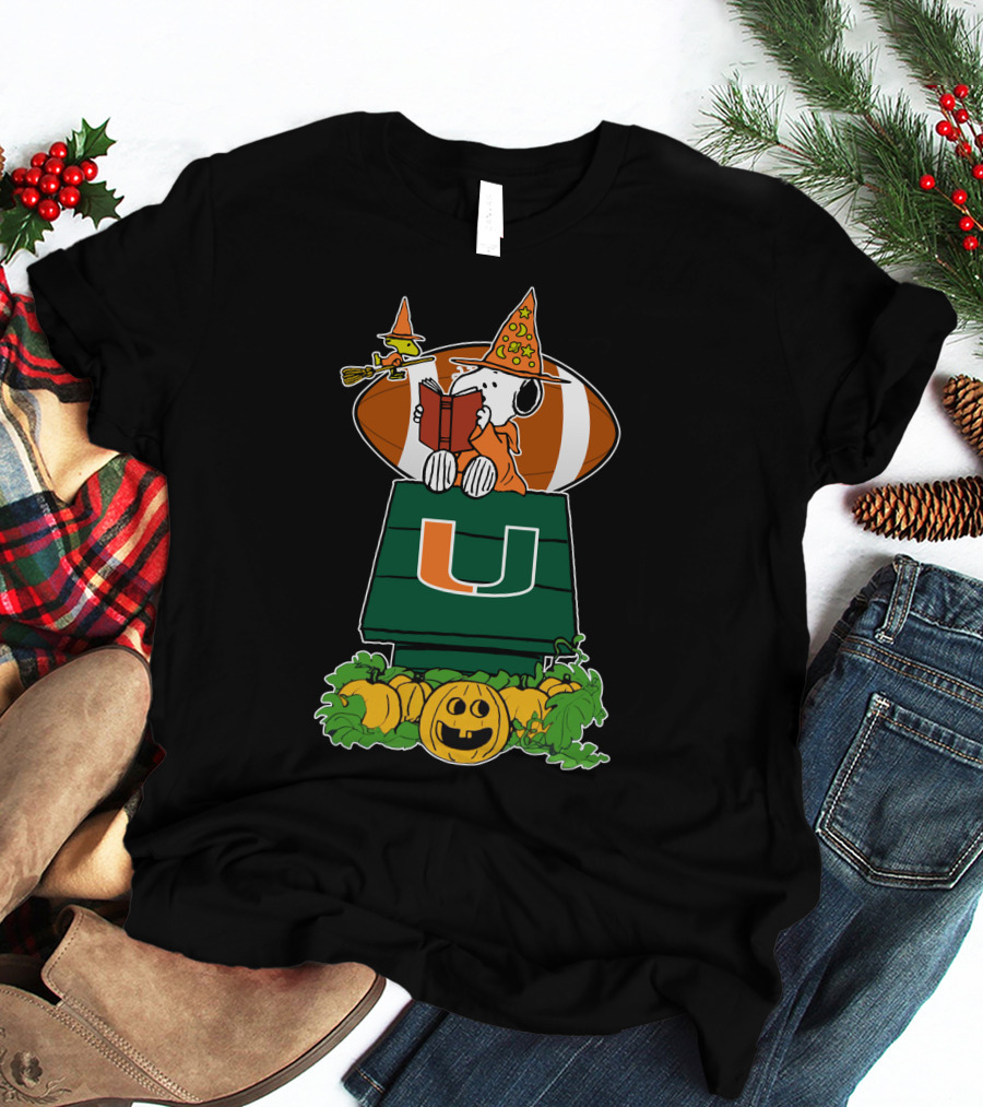 Miami Hurricanes Snoopy Halloween Pumpkin Peanuts Football T-Shirt