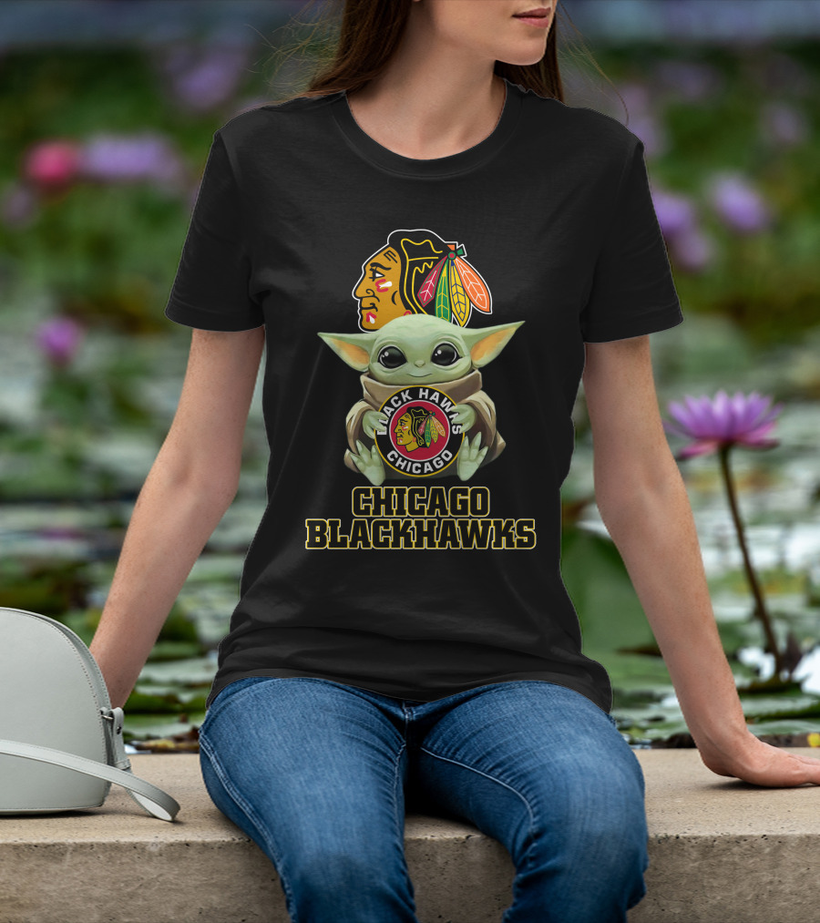 Chicago Blackhawks Baby Yoda Holding Blackhawks T-Shirt
