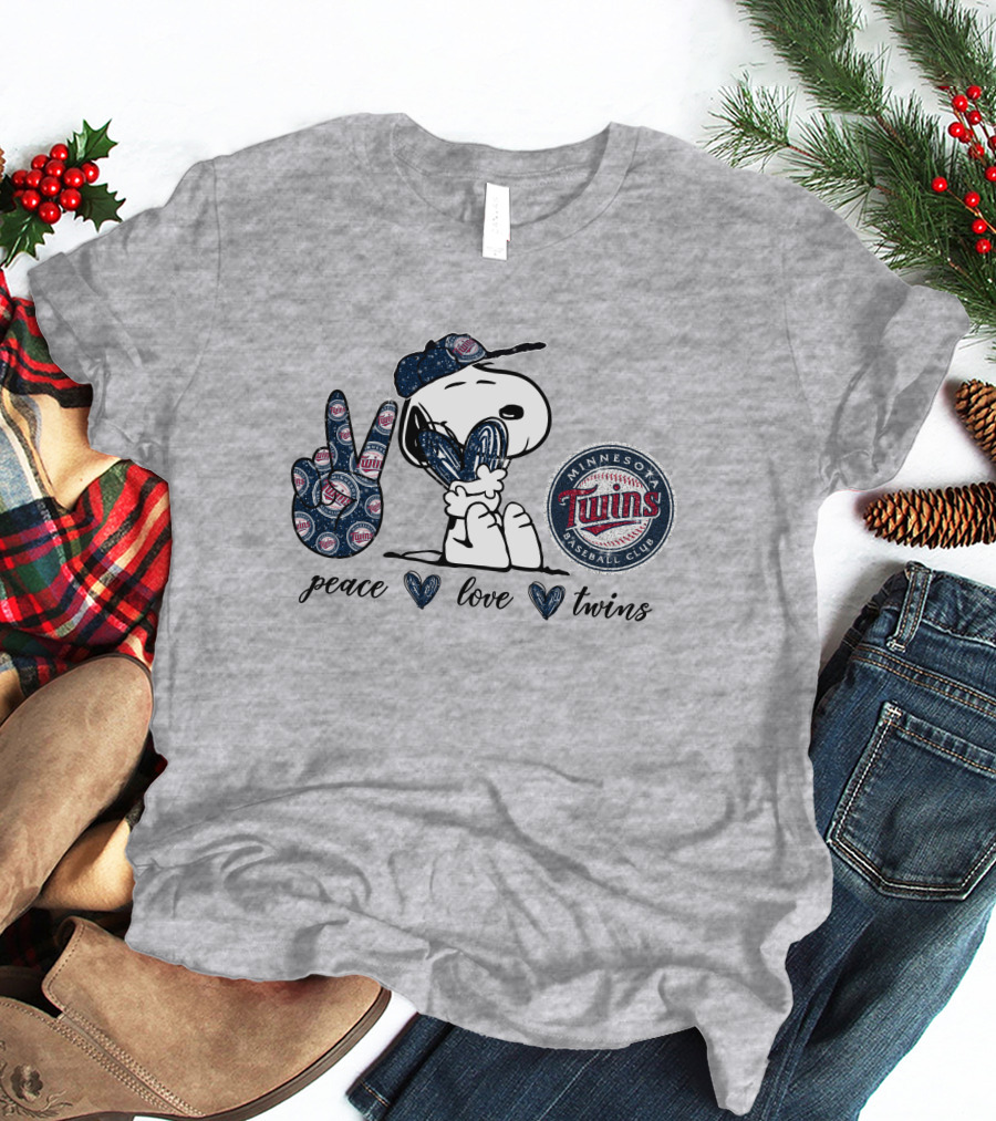 Peace Love Minnesota Twins Snoopy Baseball Club T-Shirt