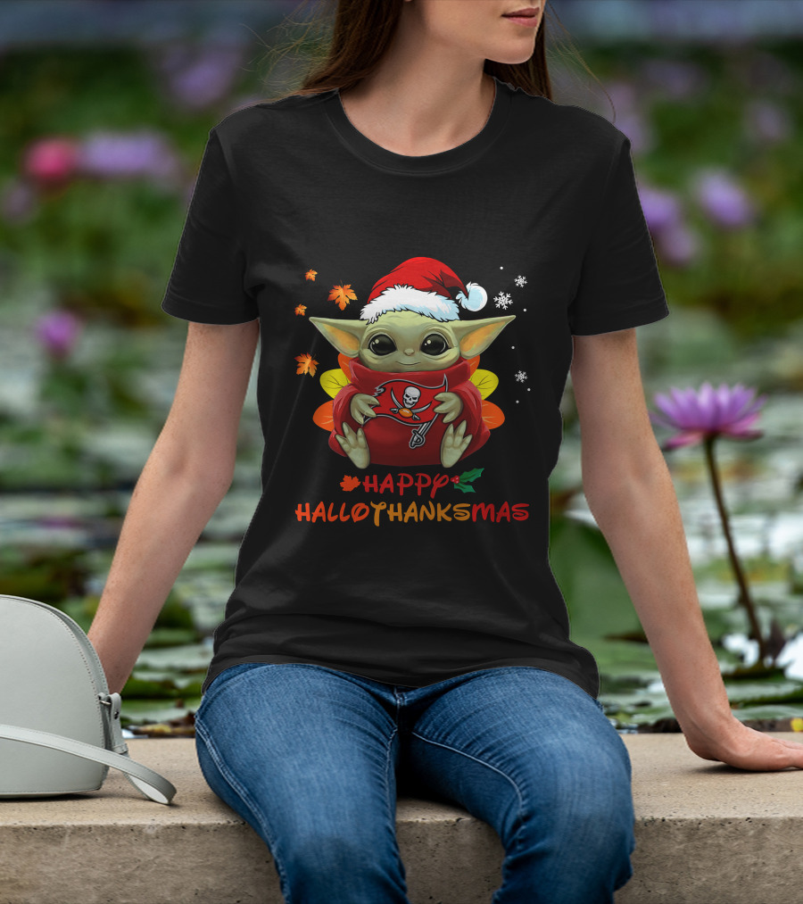 Happy Hallothanksmas Tampa Bay Buccaneers Baby Yoda 505 L1PTT T-Shirt