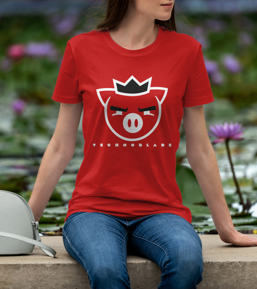 TECHNOBLADE Pig Crown T-Shirt