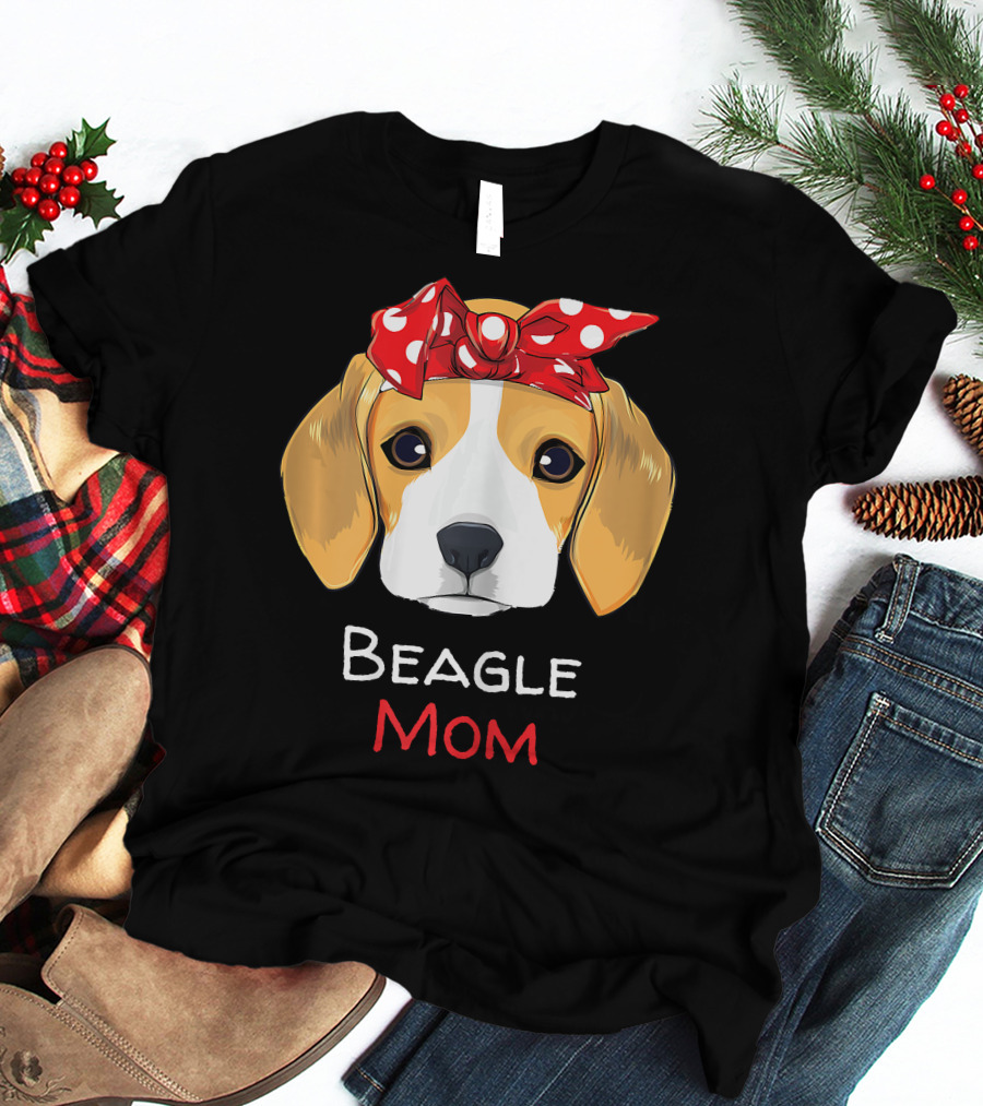Beagle Mom Red Bandana T-Shirt