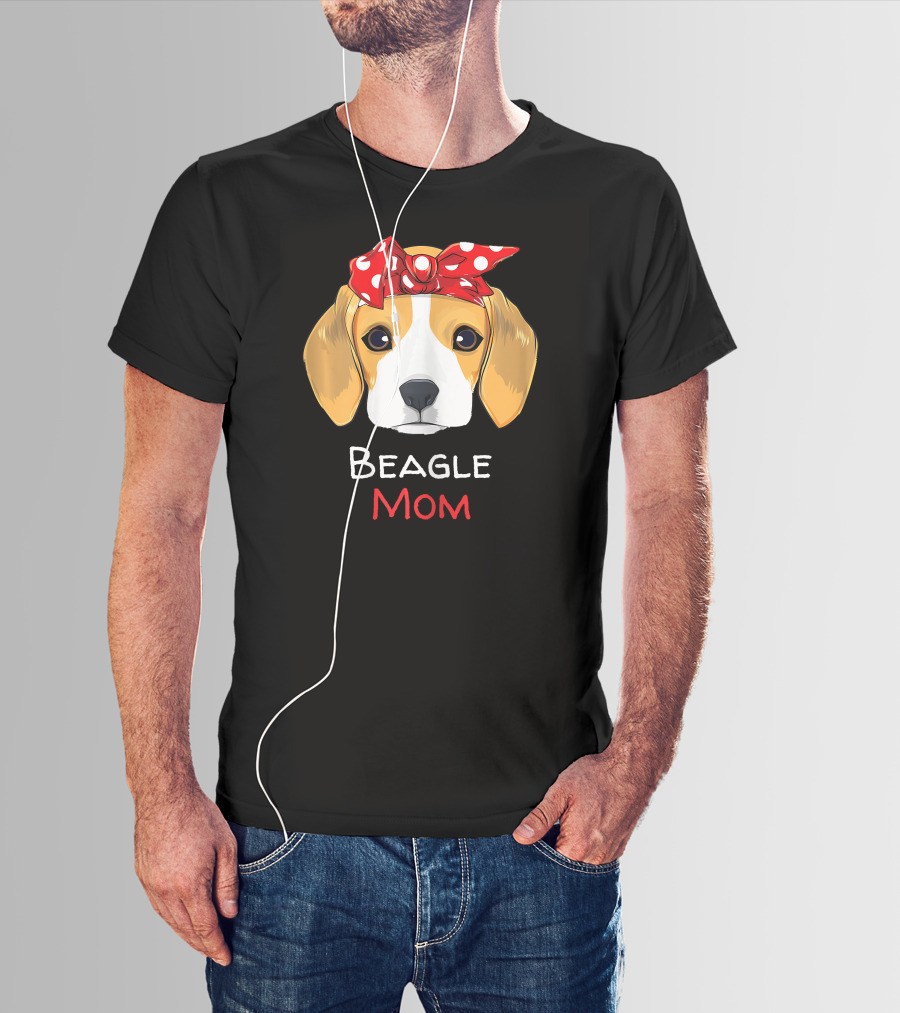 Beagle Mom Red Bandana T-Shirt