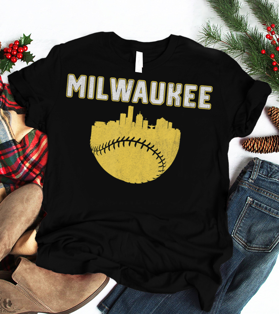 Milwaukee Wisconsin Cityscape Vintage Baseball Skyline T-Shirt