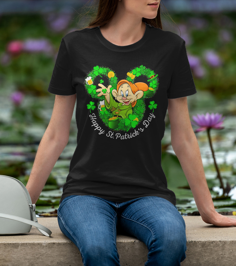 Dopey Happy St. Patrick's Day Shamrock And Beer Celebration Green Theme T-Shirt