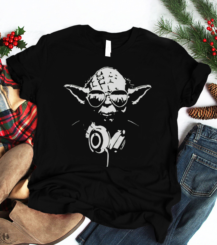 Yoda Star Wars Jedi Master Dj Headphones Sunglasses T-Shirt
