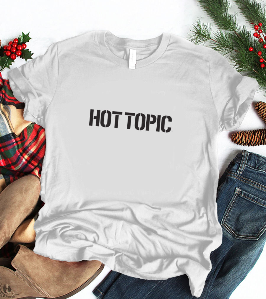 HOT TOPIC T-Shirt