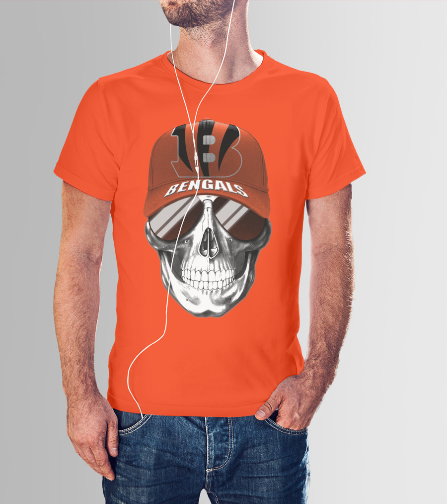 Cincinnati Bengals Skull With Cap And Mirrored Sunglasses T-Shirt