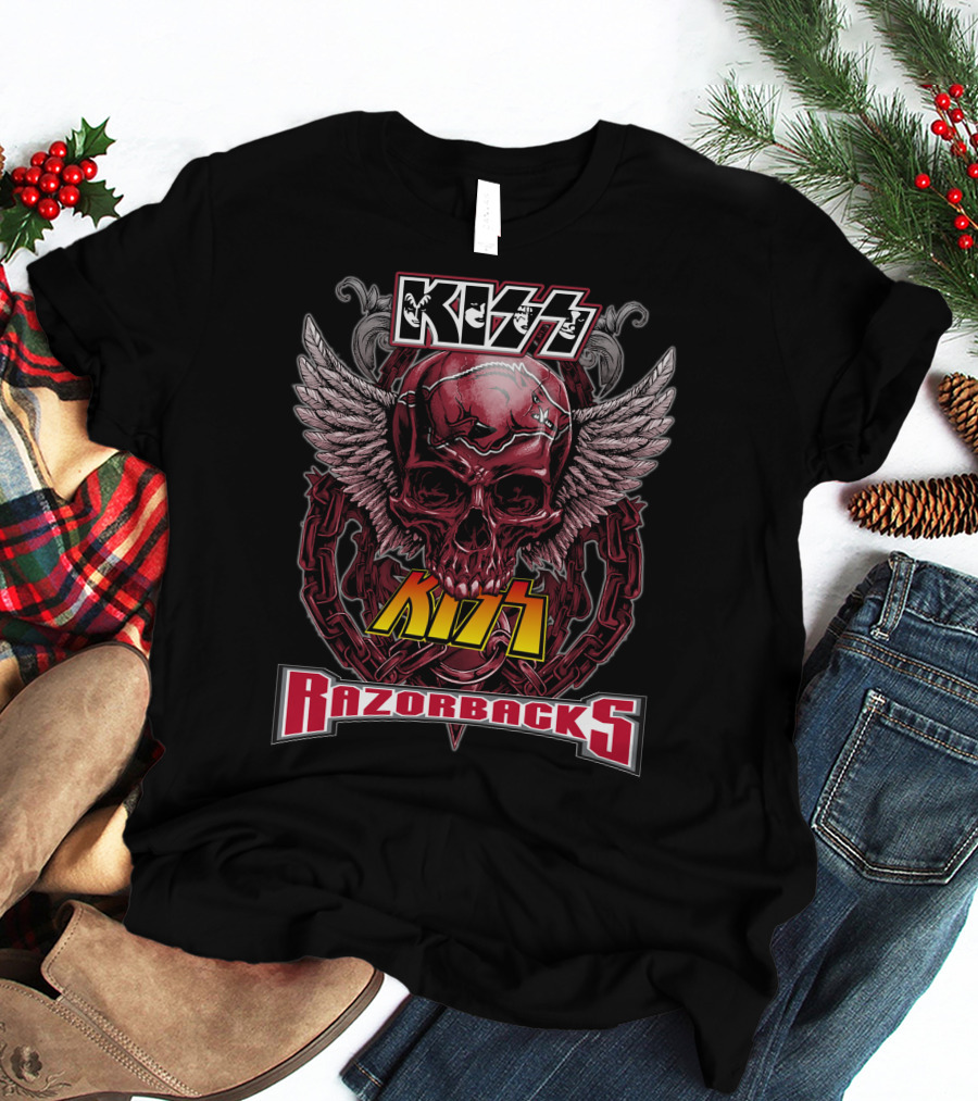 Kiss Razorbacks Winged Skull Chain T-Shirt