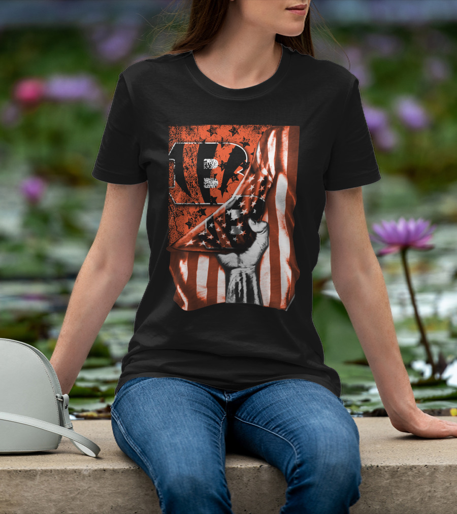 Cincinnati Bengals American Flag Emblem Bengals Logo Stars And Stripes T-Shirt