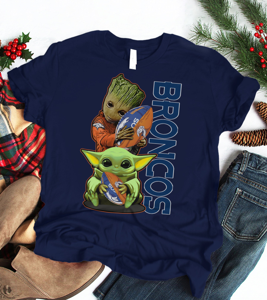 Grzd Denver Broncos Groot And Baby Yoda Holding Broncos Football T-Shirt