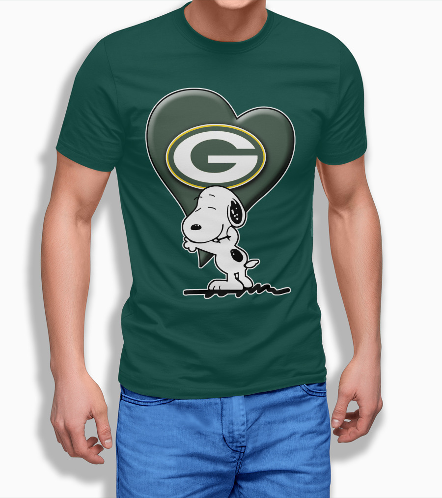 Snoopy Hugging Heart With Green Bay Packers T-Shirt