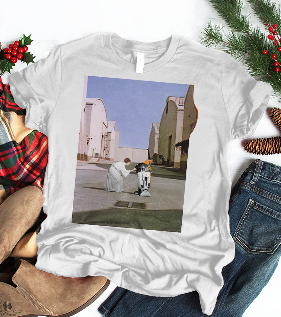 Wish You Were Leia With Princess And Droid In Iconic Courtyard Scene T-Shirt