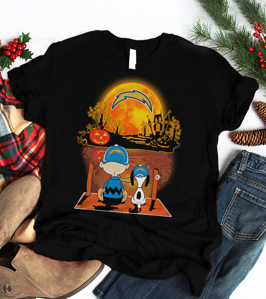 Los Angeles Chargers Charlie Brown Snoopy Pumpkin Moon Halloween Scene T-Shirt