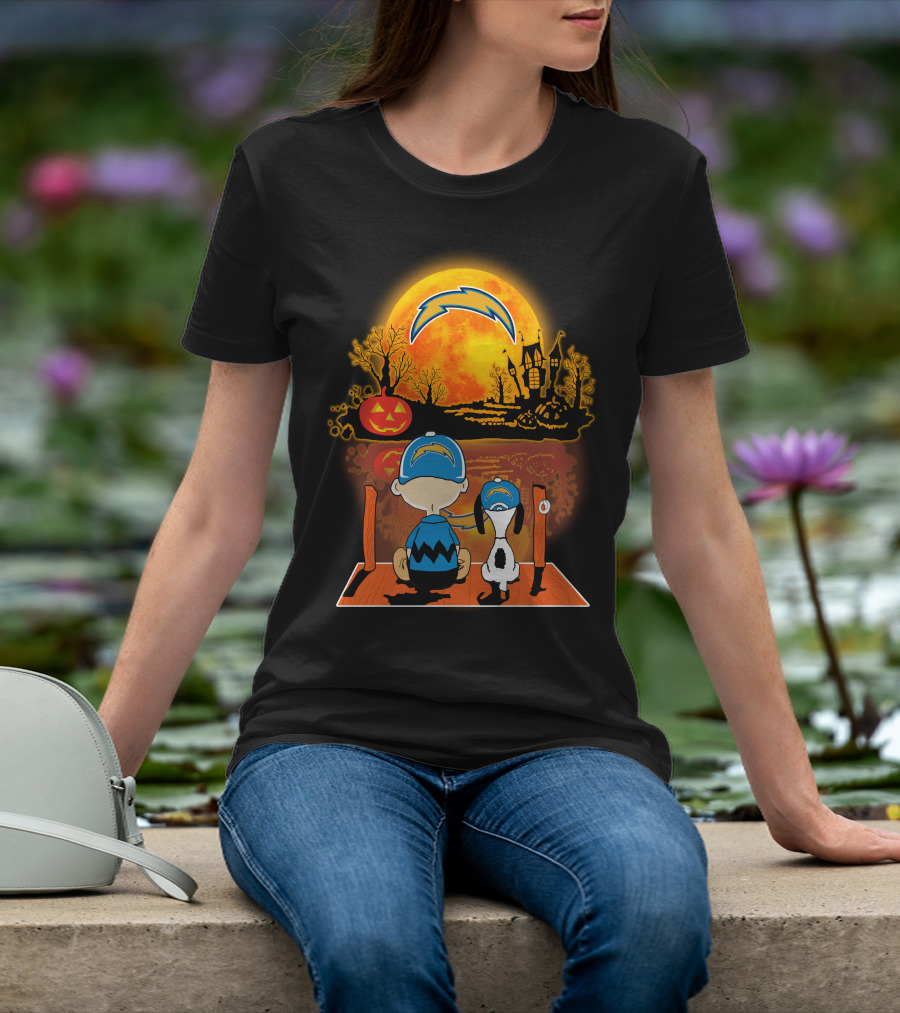Los Angeles Chargers Charlie Brown Snoopy Pumpkin Moon Halloween Scene T-Shirt