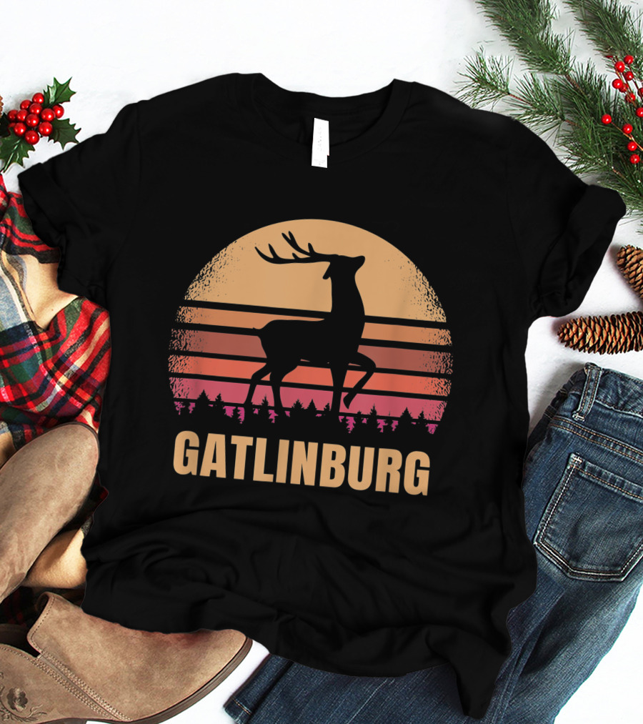 Gatlinburg Tennessee Vintage Deer Silhouette With Distressed Sunset Background T-Shirt