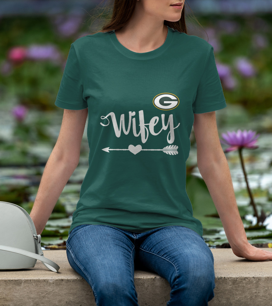 Wifey Green Bay Packers Arrow Heart T-Shirt