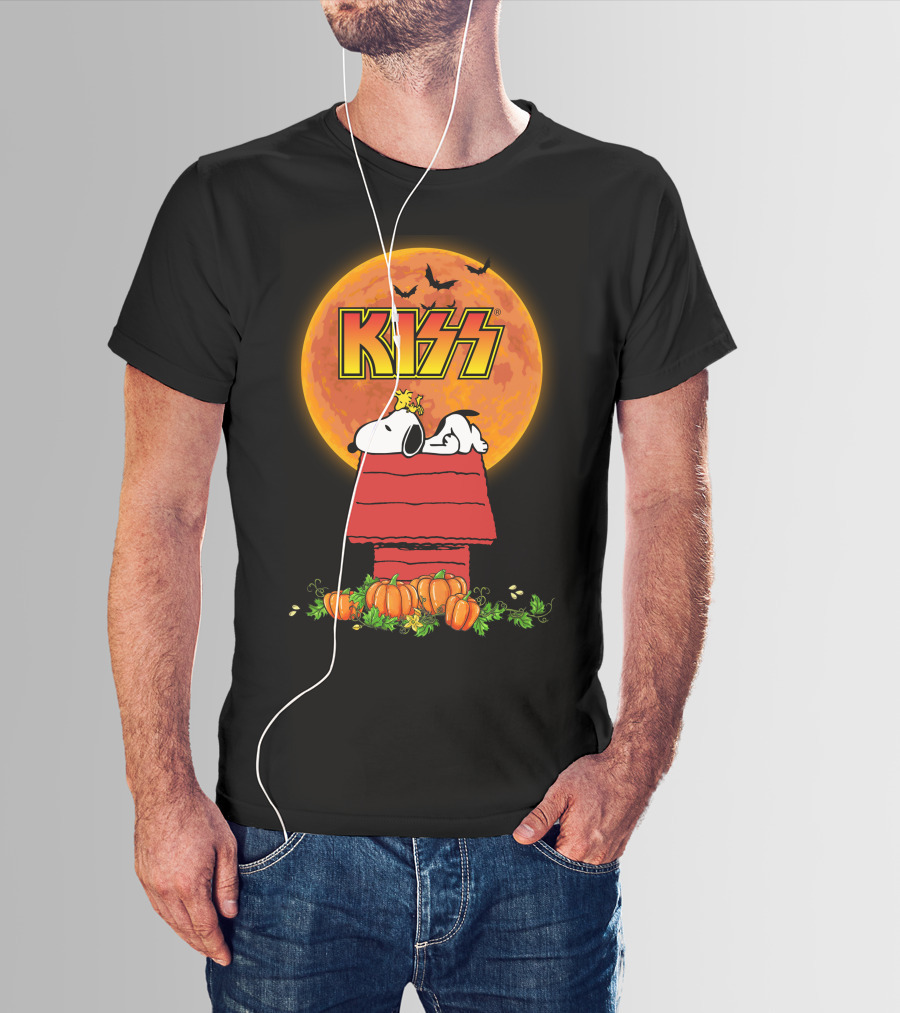Kiss Halloween Snoopy Peanuts Moon Pumpkins T-Shirt