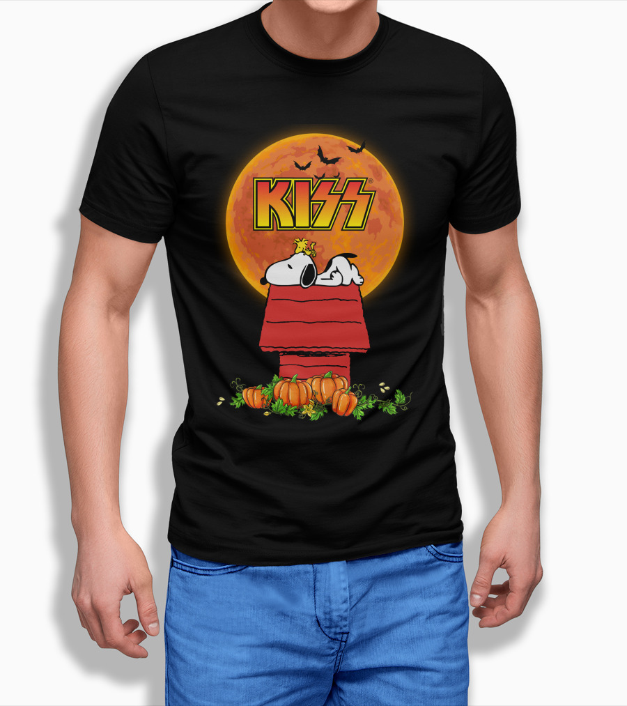 Kiss Halloween Snoopy Peanuts Moon Pumpkins T-Shirt