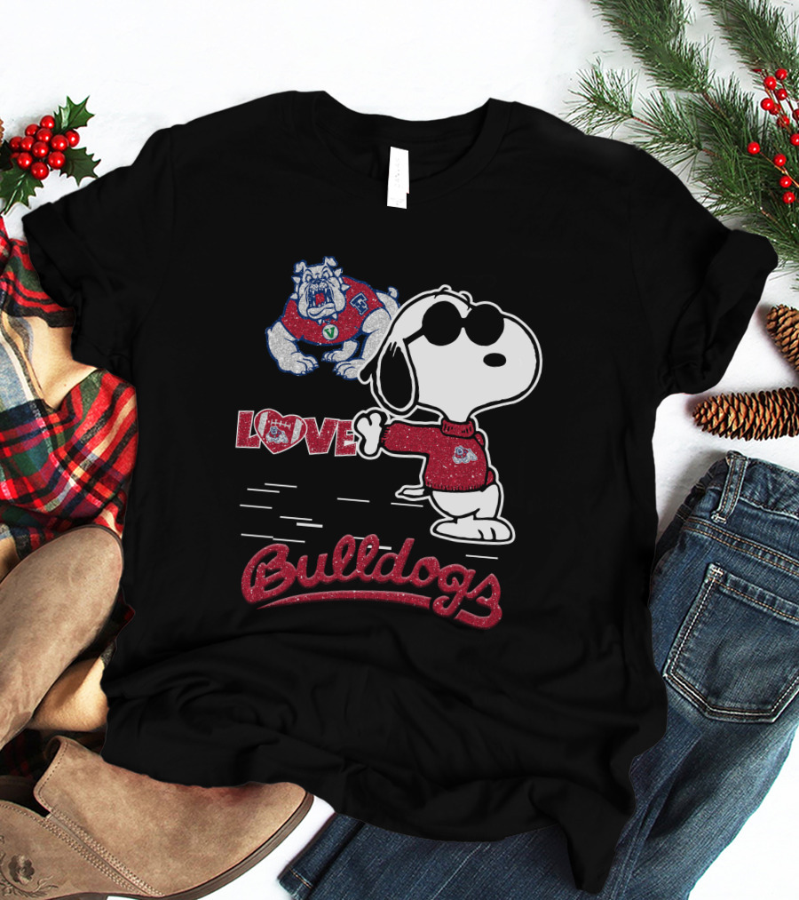 Snoopy Love Fresno State Bulldogs T-Shirt
