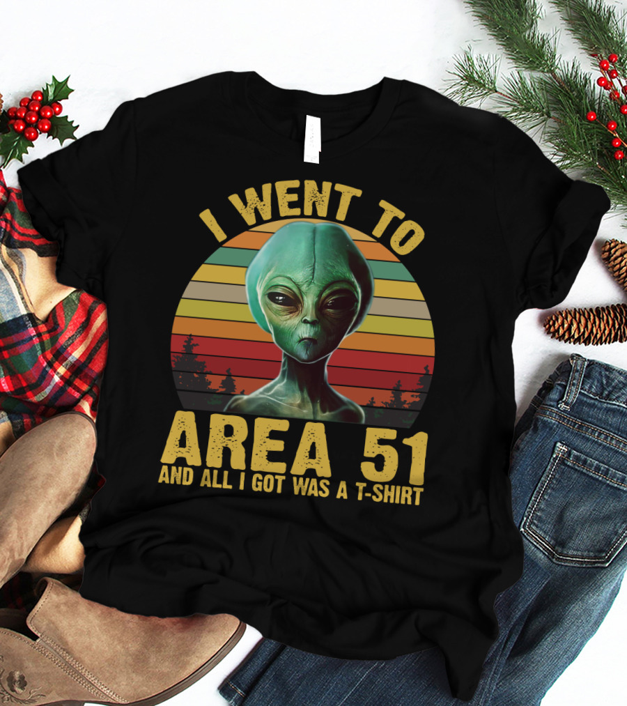 I Went To Area 51 And All I Got Was A T-Shirt With Funny Alien Retro Sunset T-Shirt